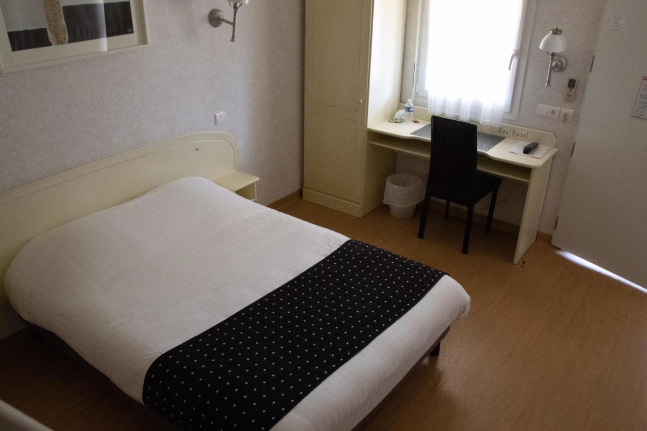 Rev'Hotel Ribérac Екстериор снимка
