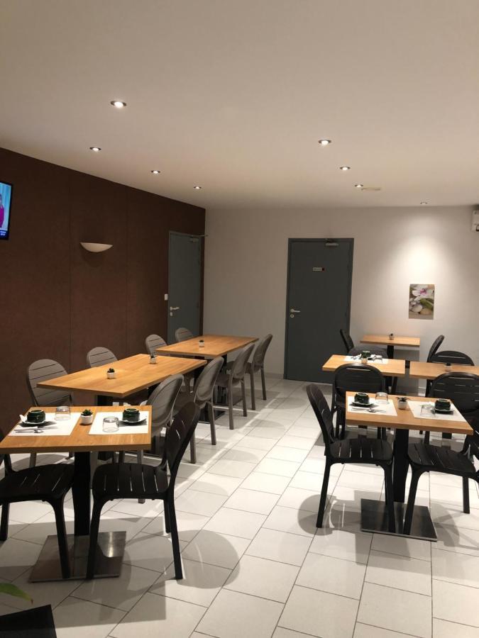 Rev'Hotel Ribérac Екстериор снимка